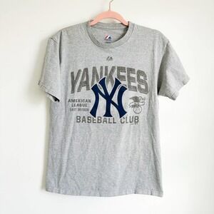 Majestic Gray NNew York Yankees Baseball Club Tee Shirt sz Medium